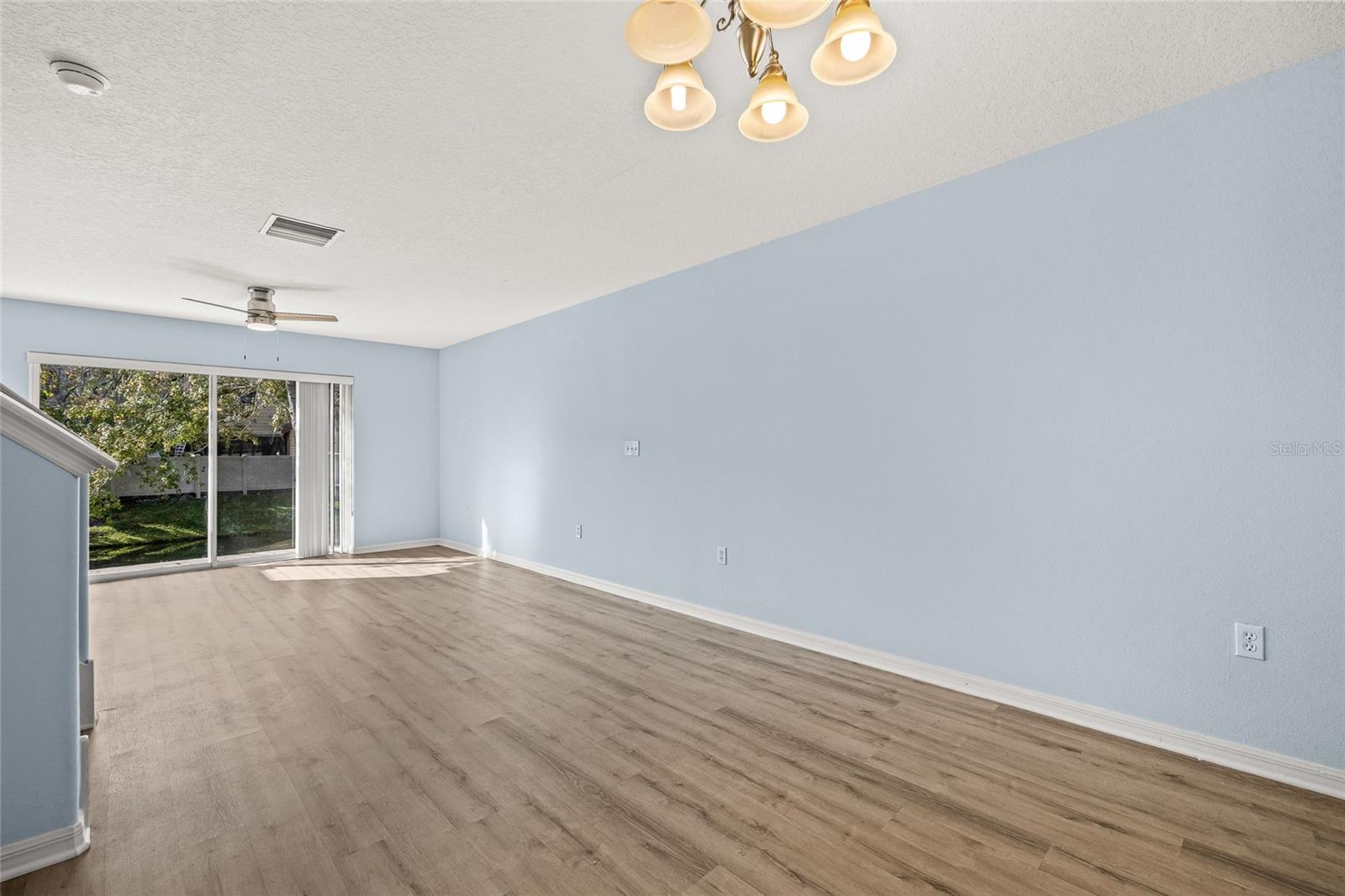 Image 8 of 35 For 8120 Silent Creek Drive