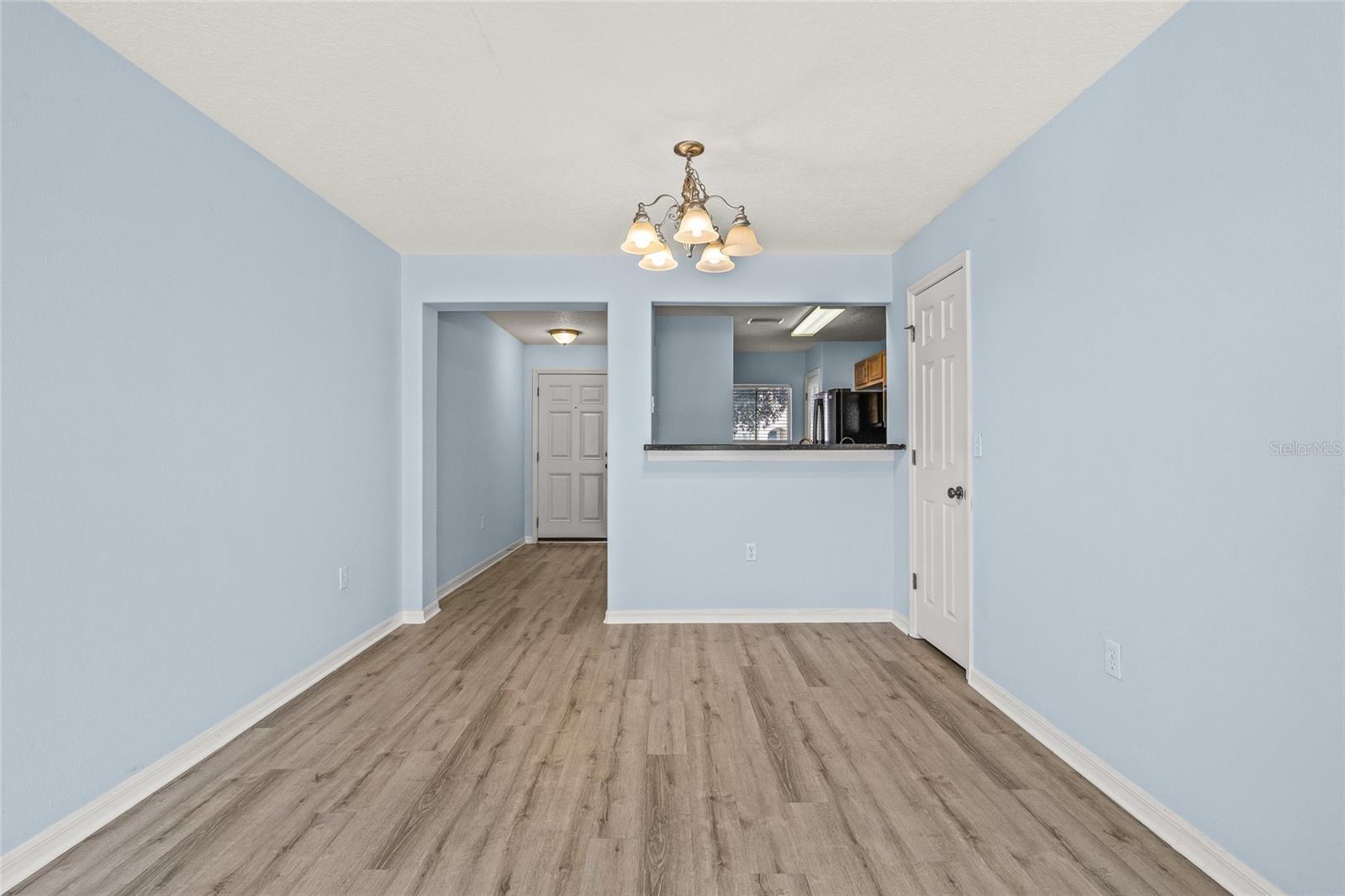 Image 9 of 35 For 8120 Silent Creek Drive