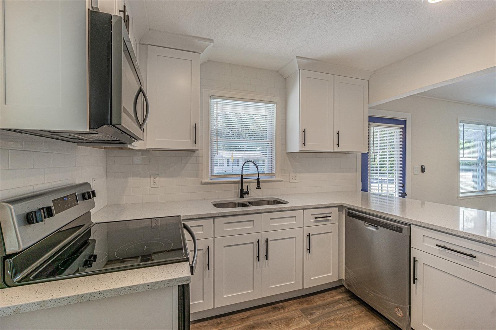 Image 10 of 26 For 5024 19th Street N