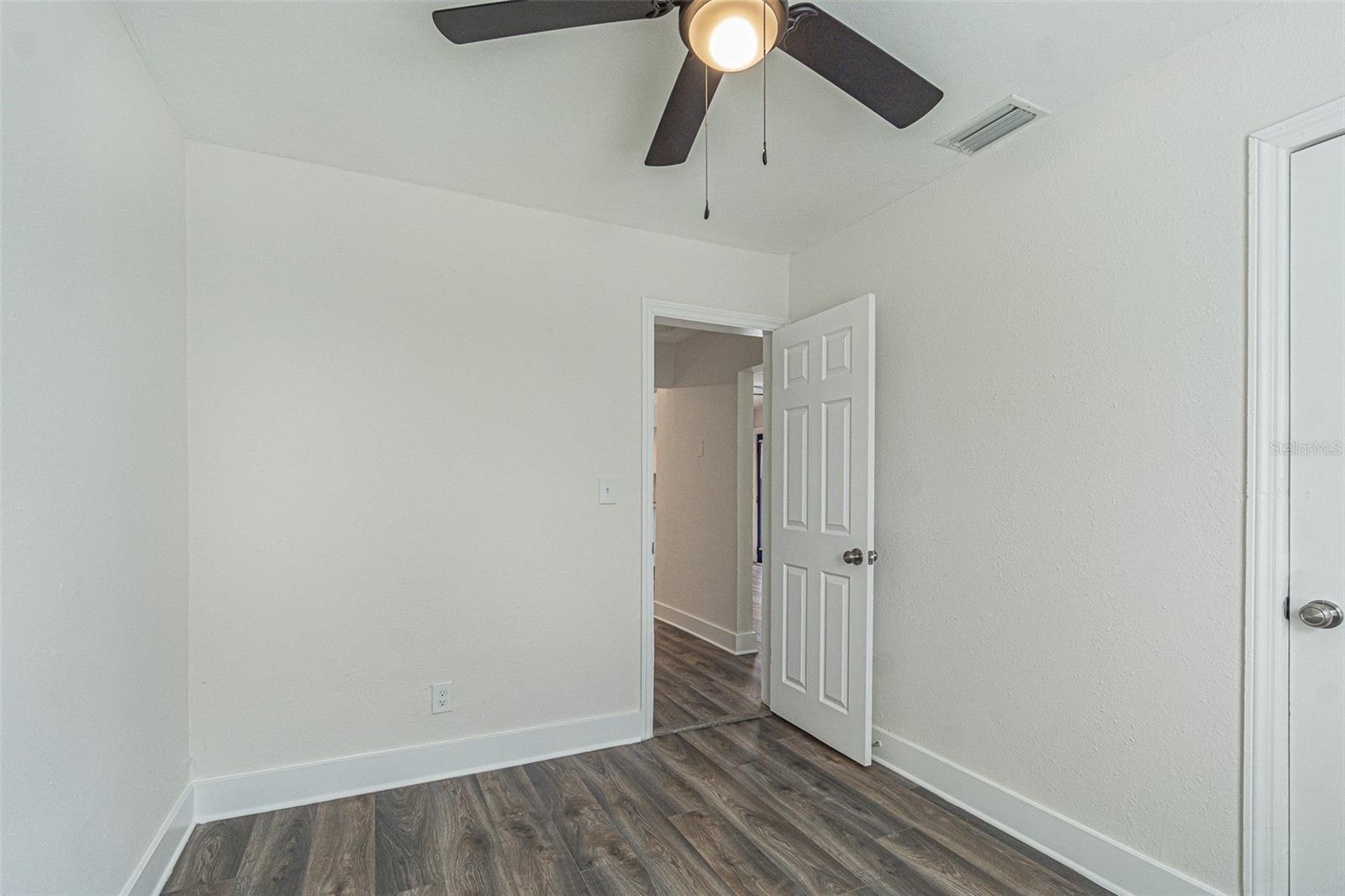 Image 24 of 26 For 5024 19th Street N