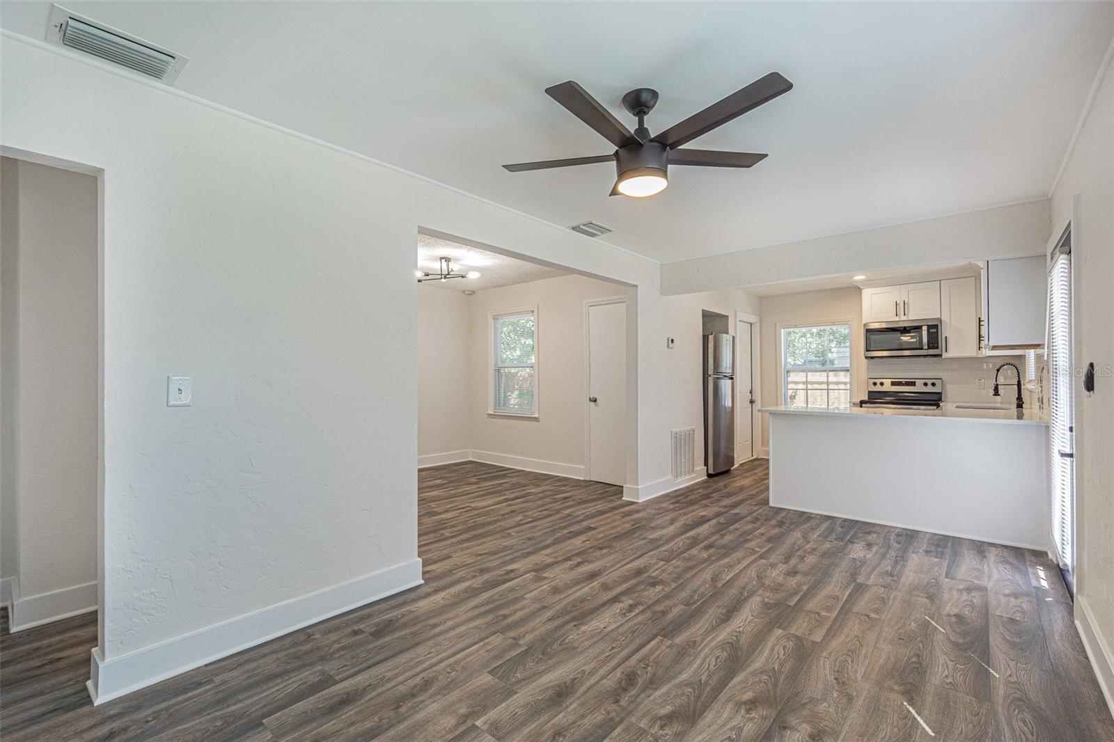 Image 5 of 26 For 5024 19th Street N