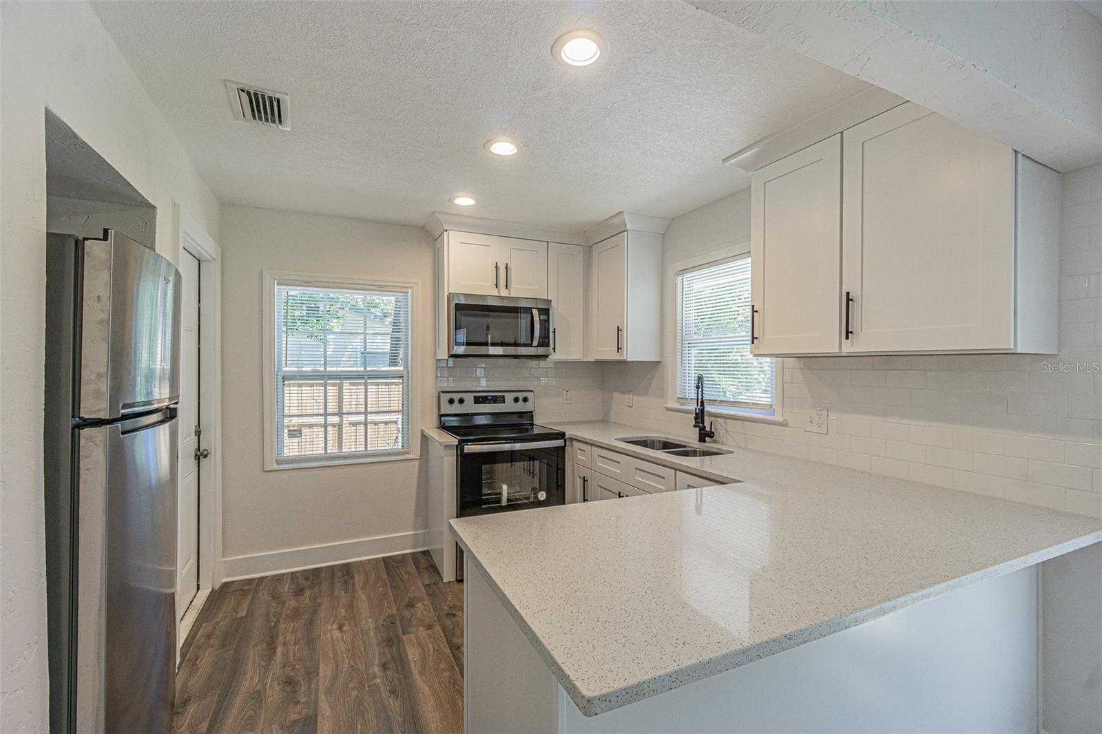 Image 9 of 26 For 5024 19th Street N