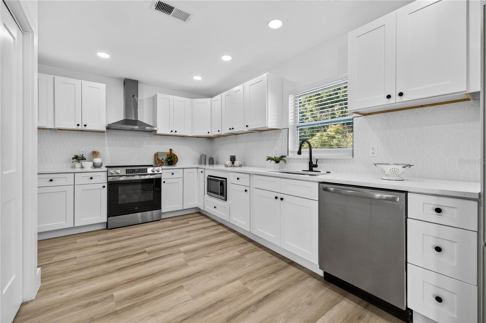 Image 7 of 24 For 2231 Lamparilla Way S