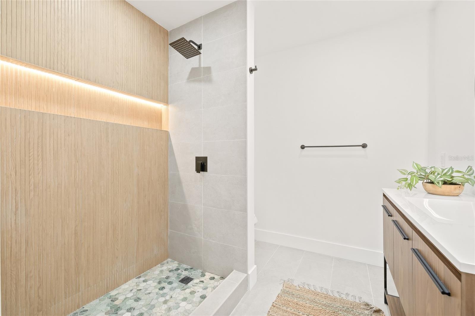 Image 17 of 36 For 10327 Tangelo Road