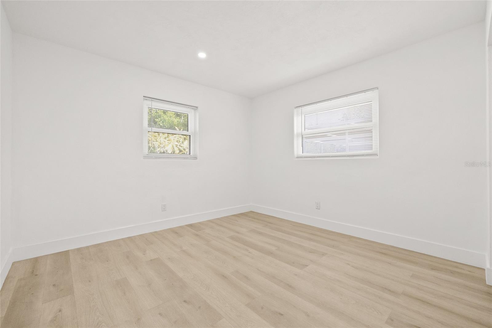 Image 20 of 36 For 10327 Tangelo Road