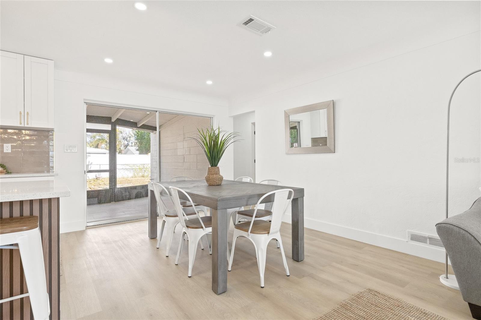 Image 5 of 36 For 10327 Tangelo Road