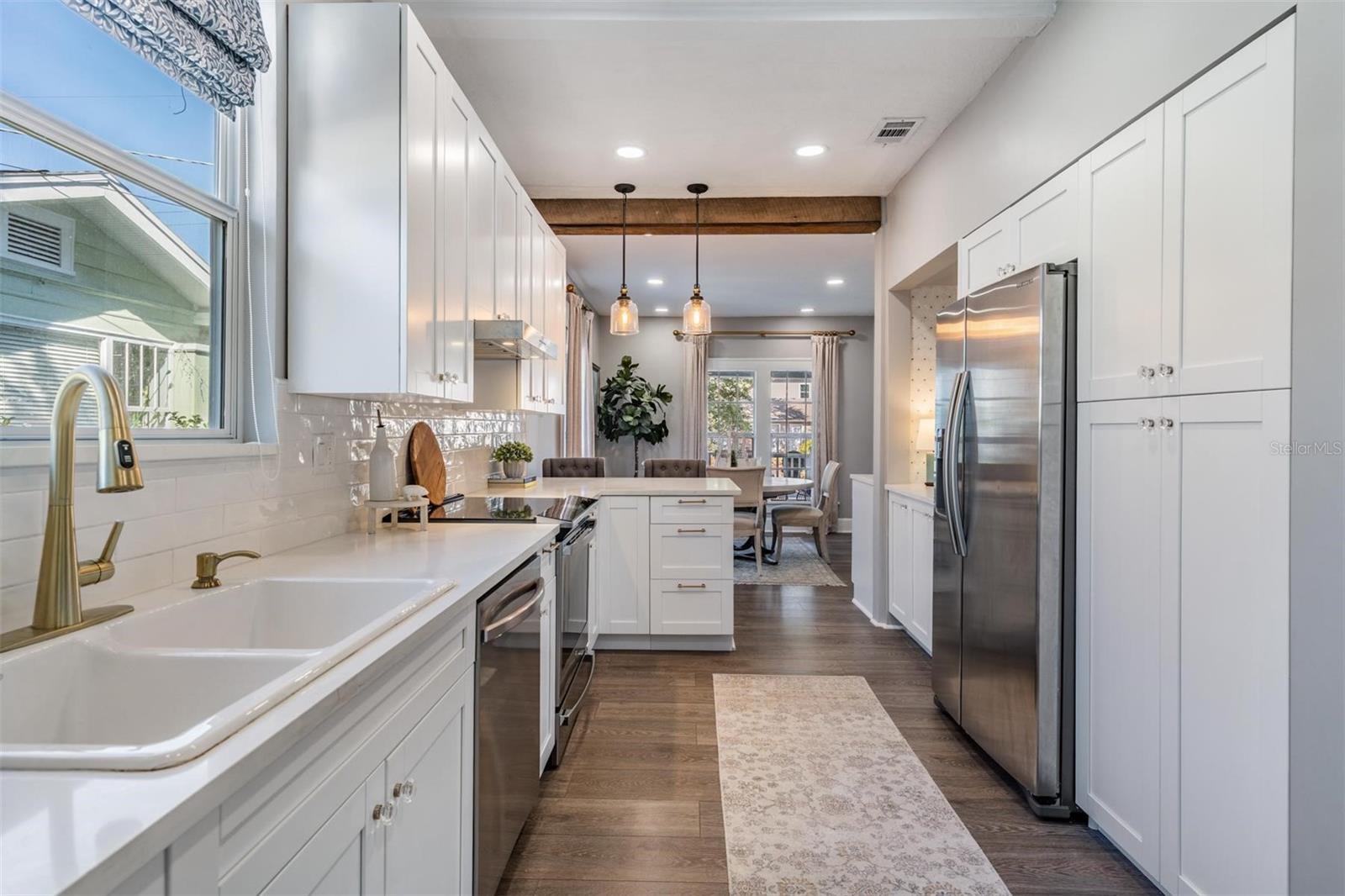 Image 11 of 32 For 2808 Angeles Street