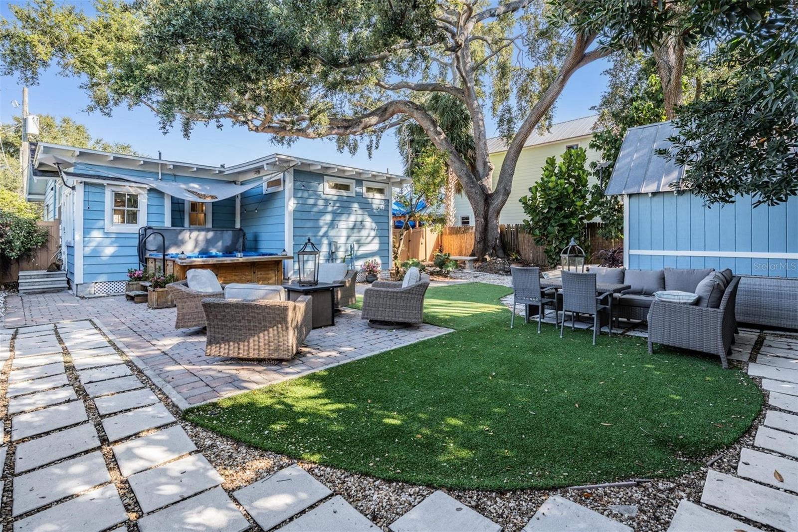 Image 27 of 32 For 2808 Angeles Street