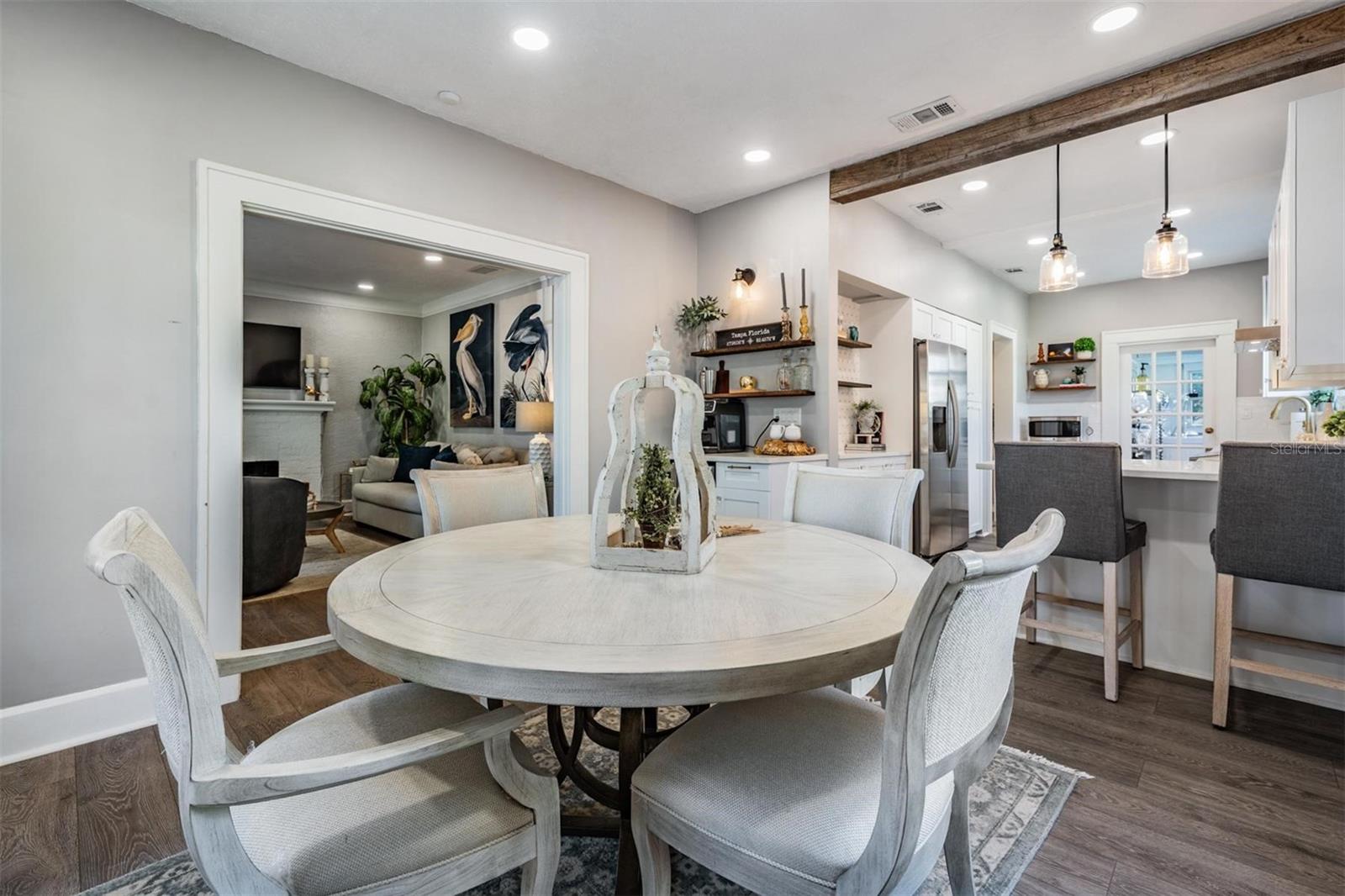 Image 9 of 32 For 2808 Angeles Street