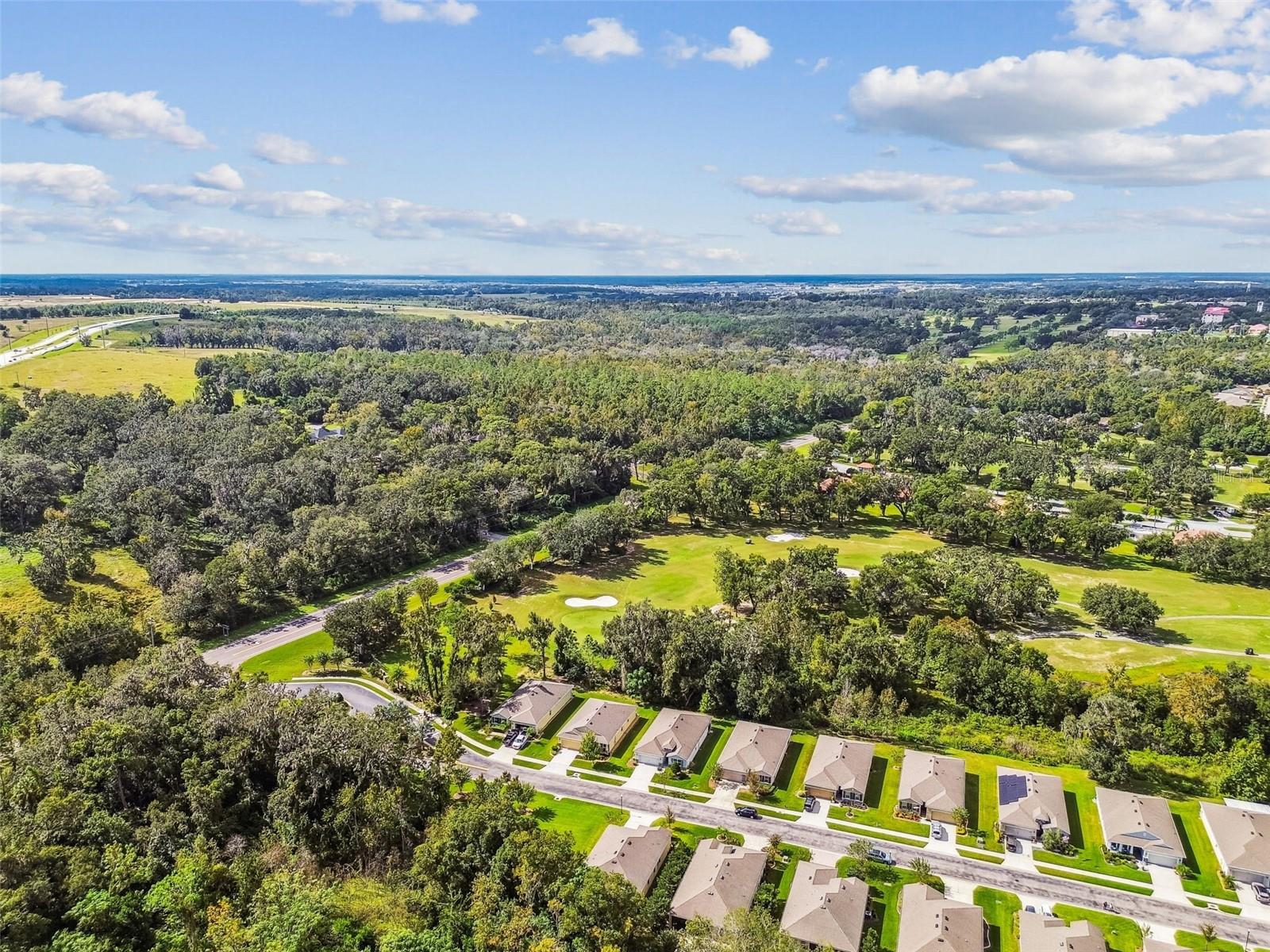 Listing photo id 19 for 12322 Eastpointe Drive