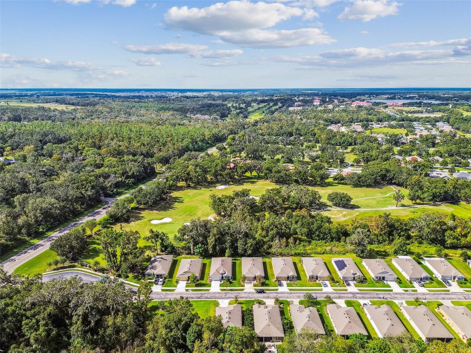 Listing photo id 20 for 12322 Eastpointe Drive