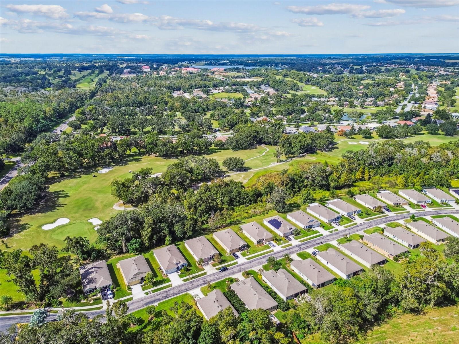 Listing photo id 21 for 12322 Eastpointe Drive