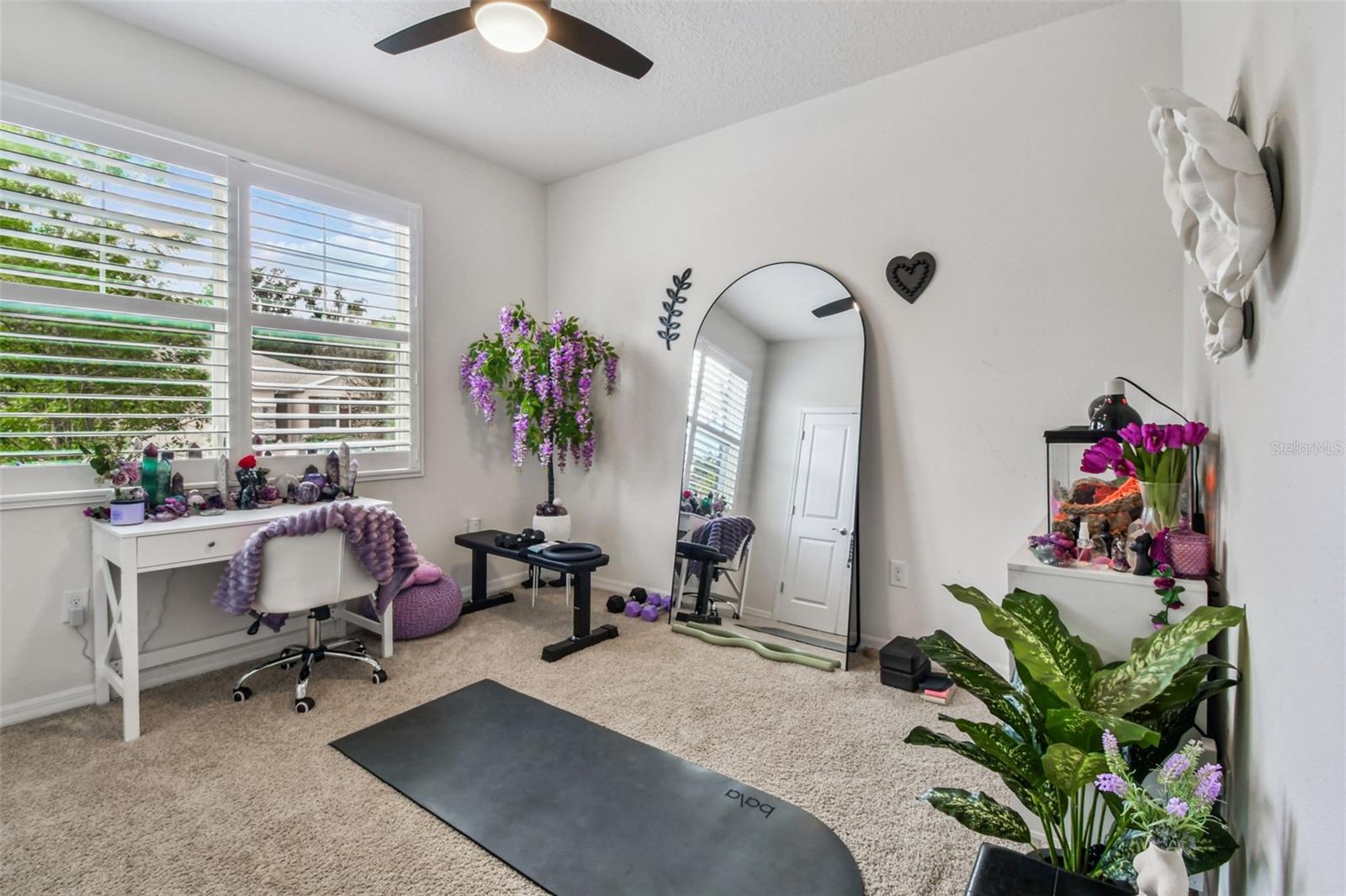 Listing photo id 30 for 12322 Eastpointe Drive