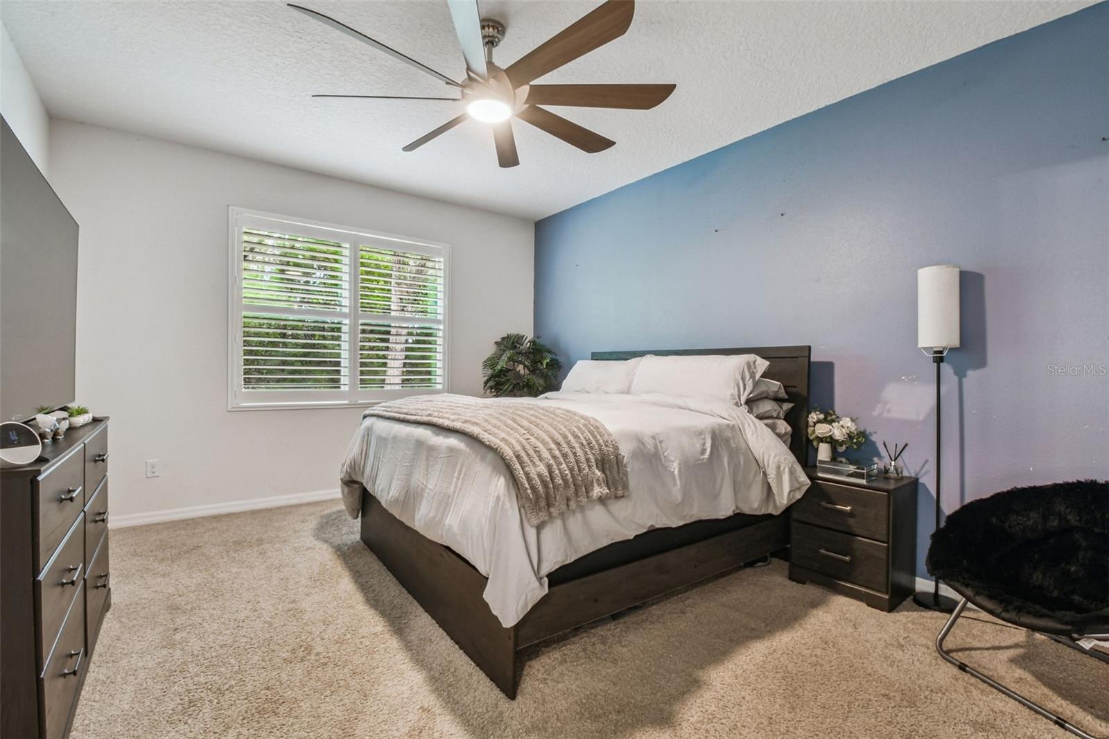 Listing photo id 40 for 12322 Eastpointe Drive