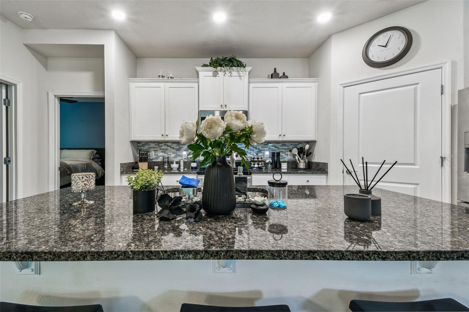 Listing photo id 45 for 12322 Eastpointe Drive