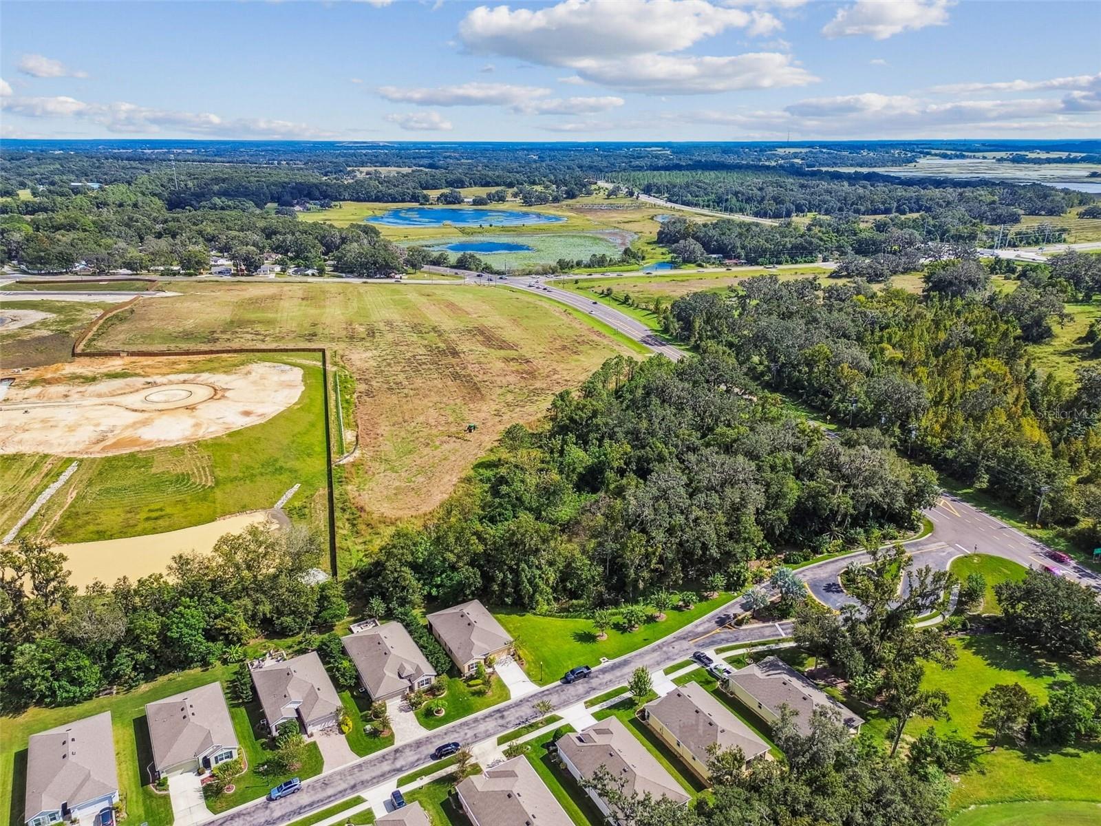 Listing photo id 4 for 12322 Eastpointe Drive