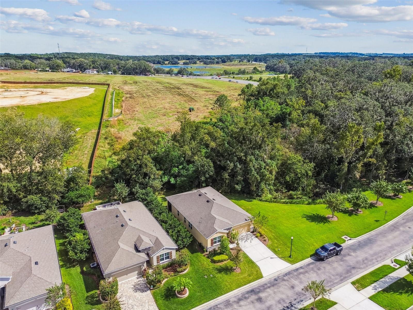 Listing photo id 5 for 12322 Eastpointe Drive