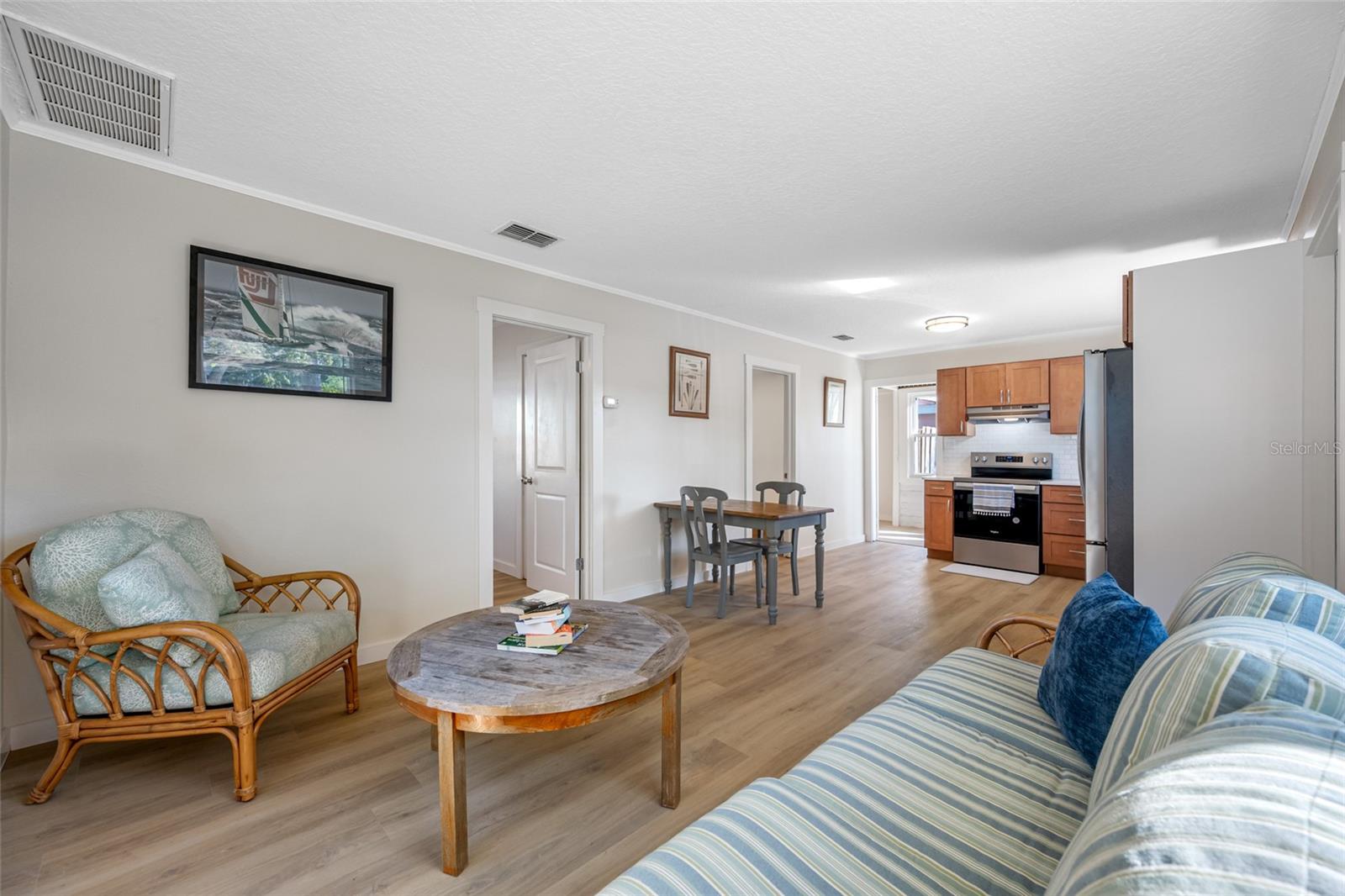 Image 4 of 28 For 314 Maryland Avenue