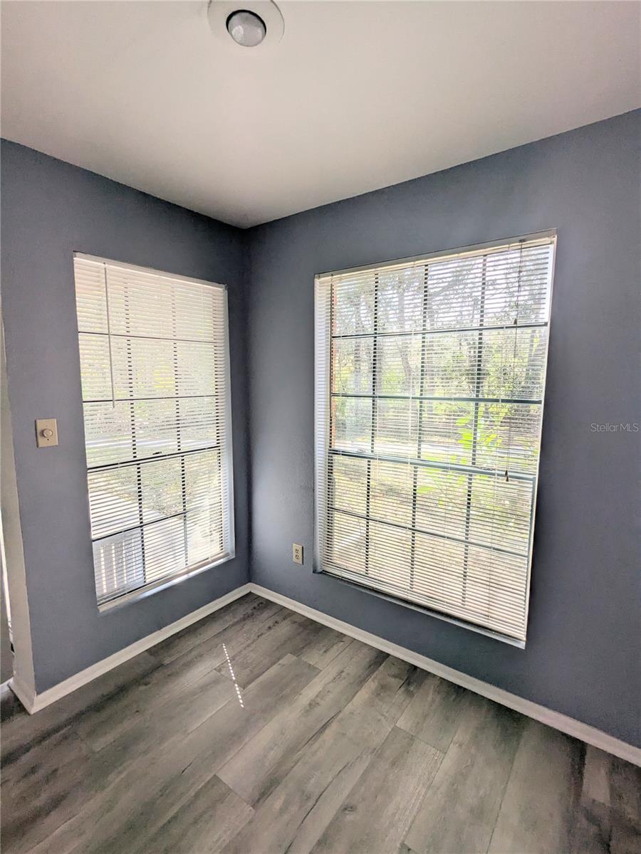 Image 6 of 21 For 8702 Mallard Reserve Drive 104