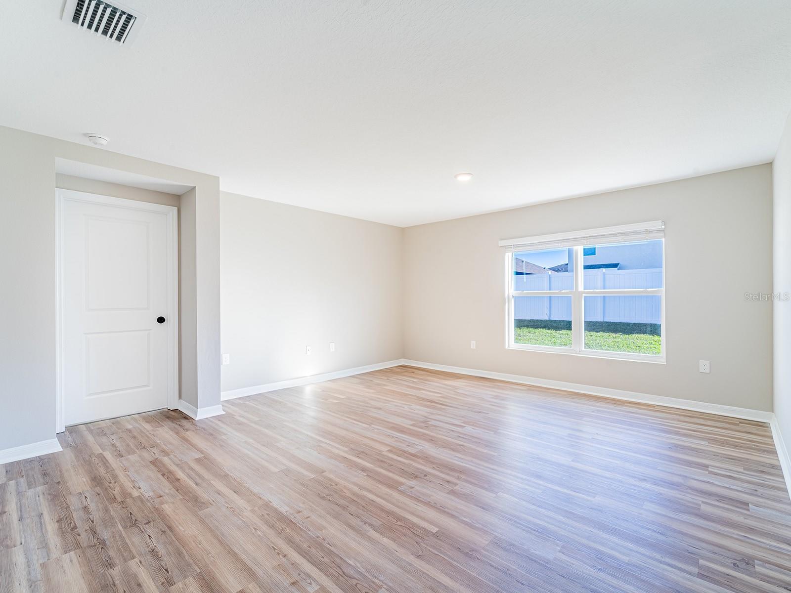 Image 18 of 46 For 13748 Wineberry Drive