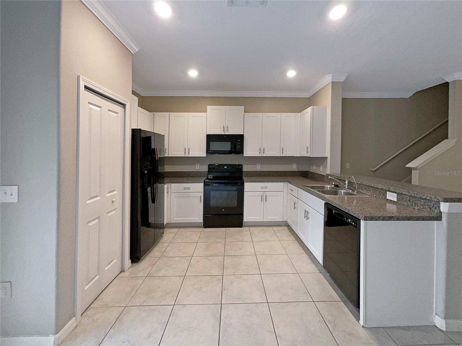 Image 12 of 24 For 1526 Cassius Street