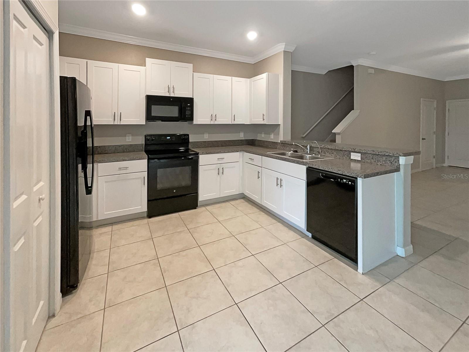 Image 6 of 24 For 1526 Cassius Street