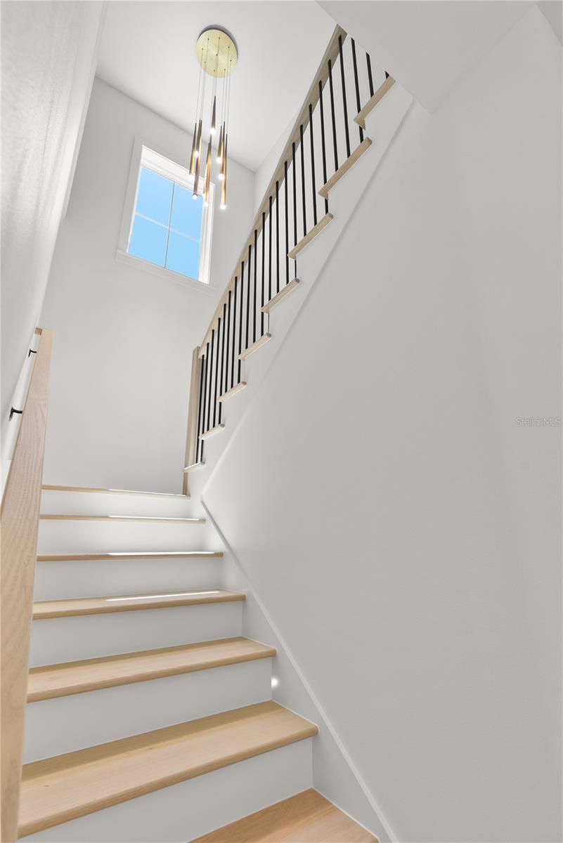 Image 16 of 44 For 921 12th Street N