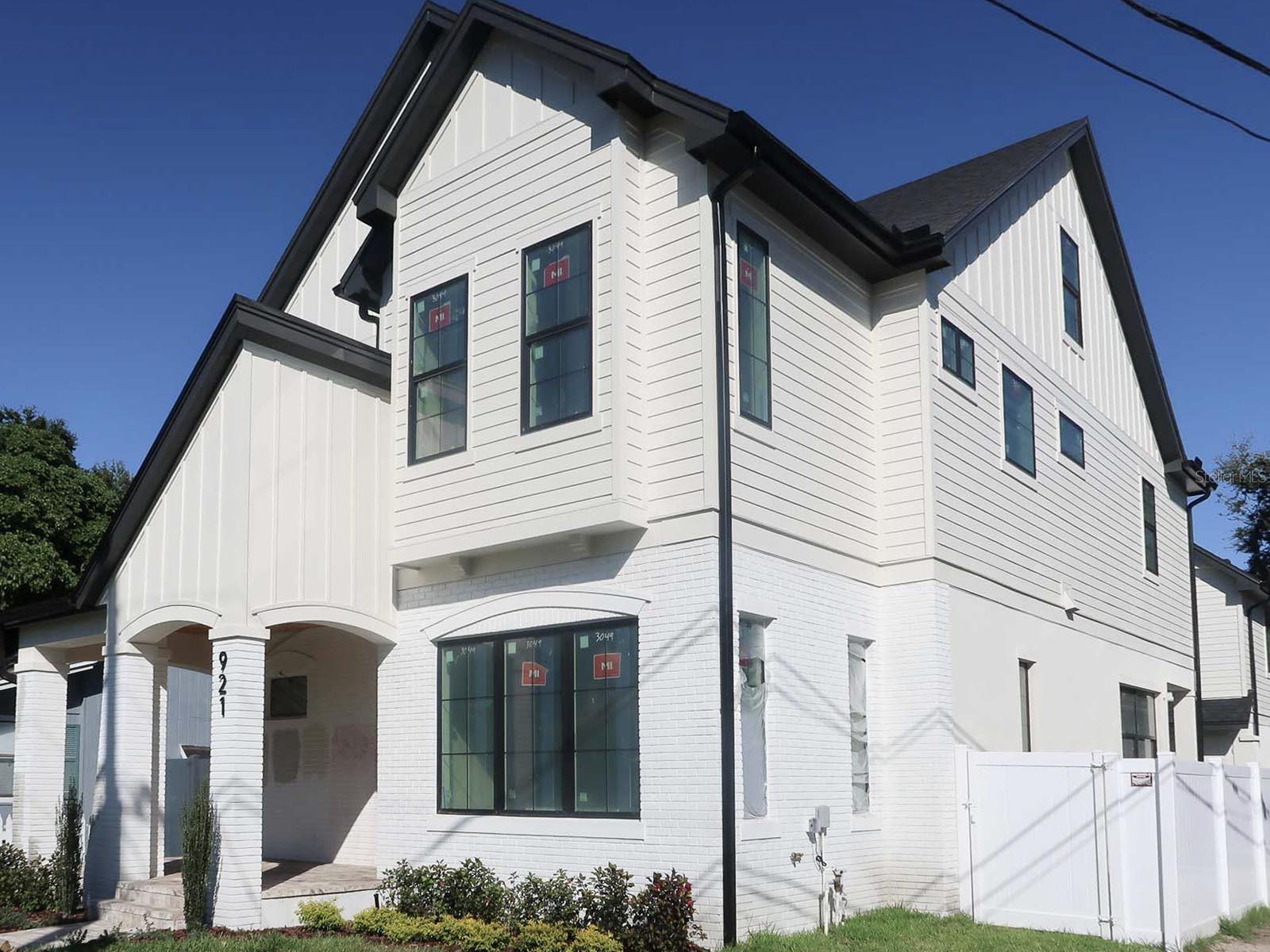 Image 3 of 44 For 921 12th Street N