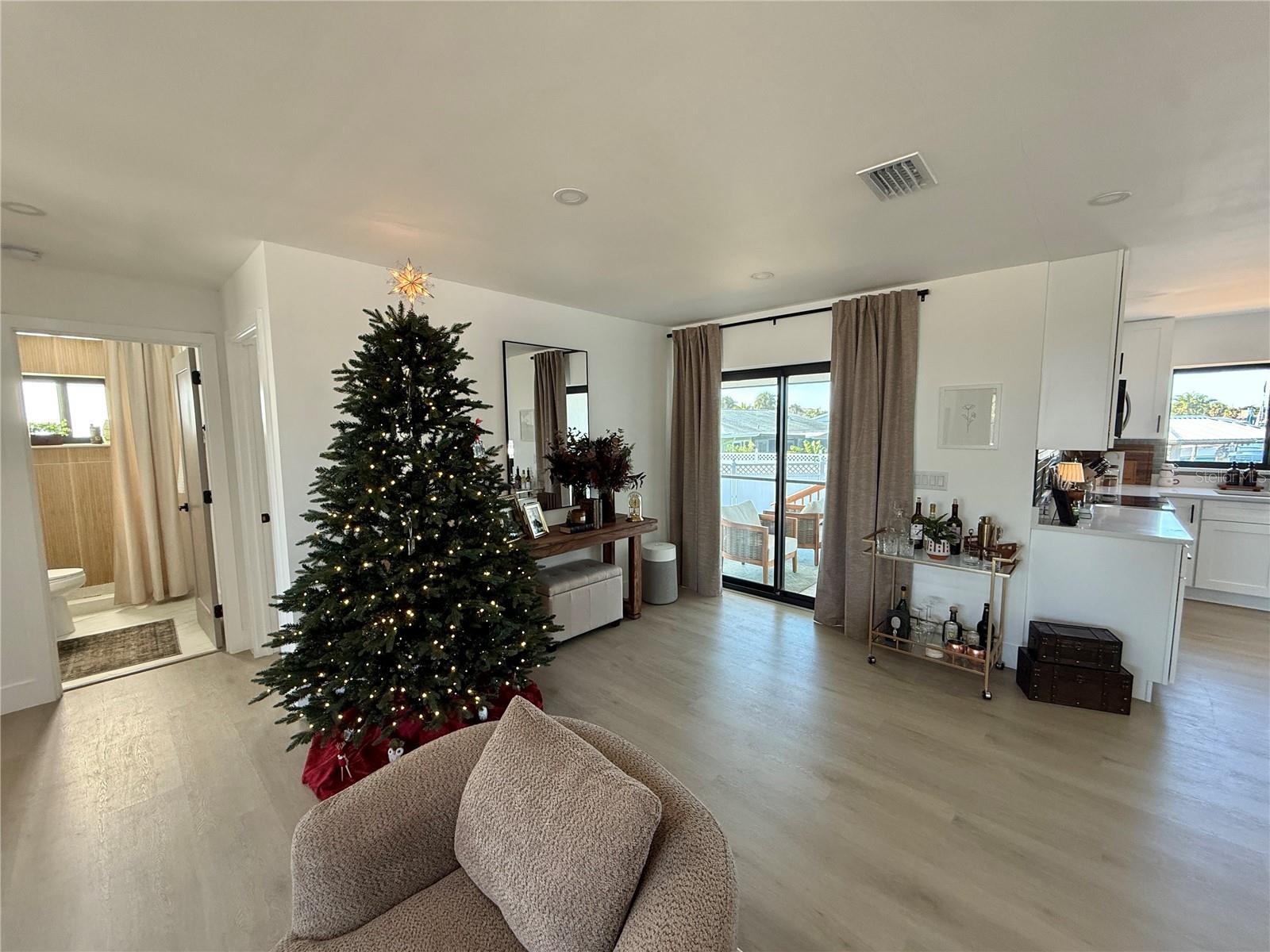 Image 11 of 38 For 6510 Abaco Drive