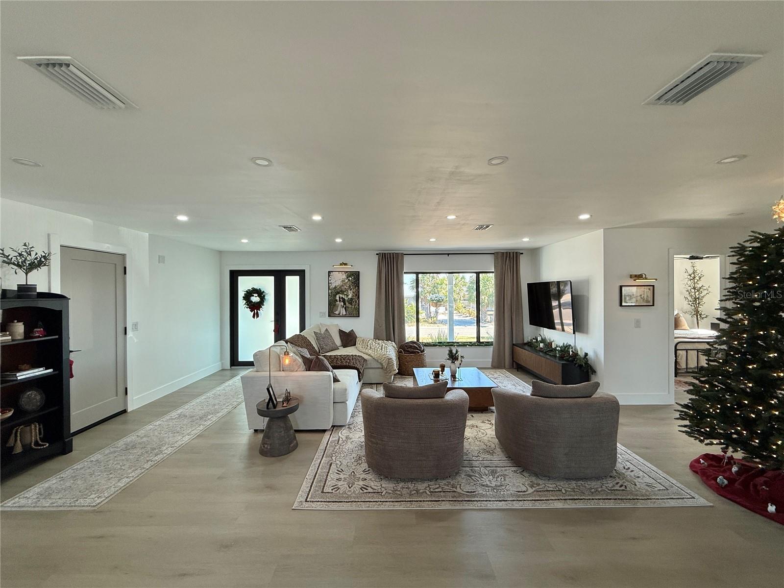 Image 20 of 38 For 6510 Abaco Drive