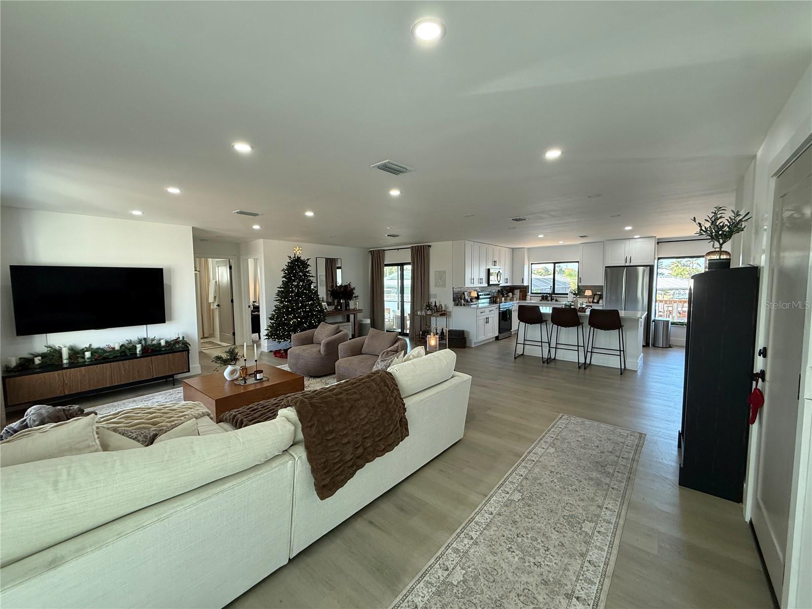 Image 5 of 38 For 6510 Abaco Drive