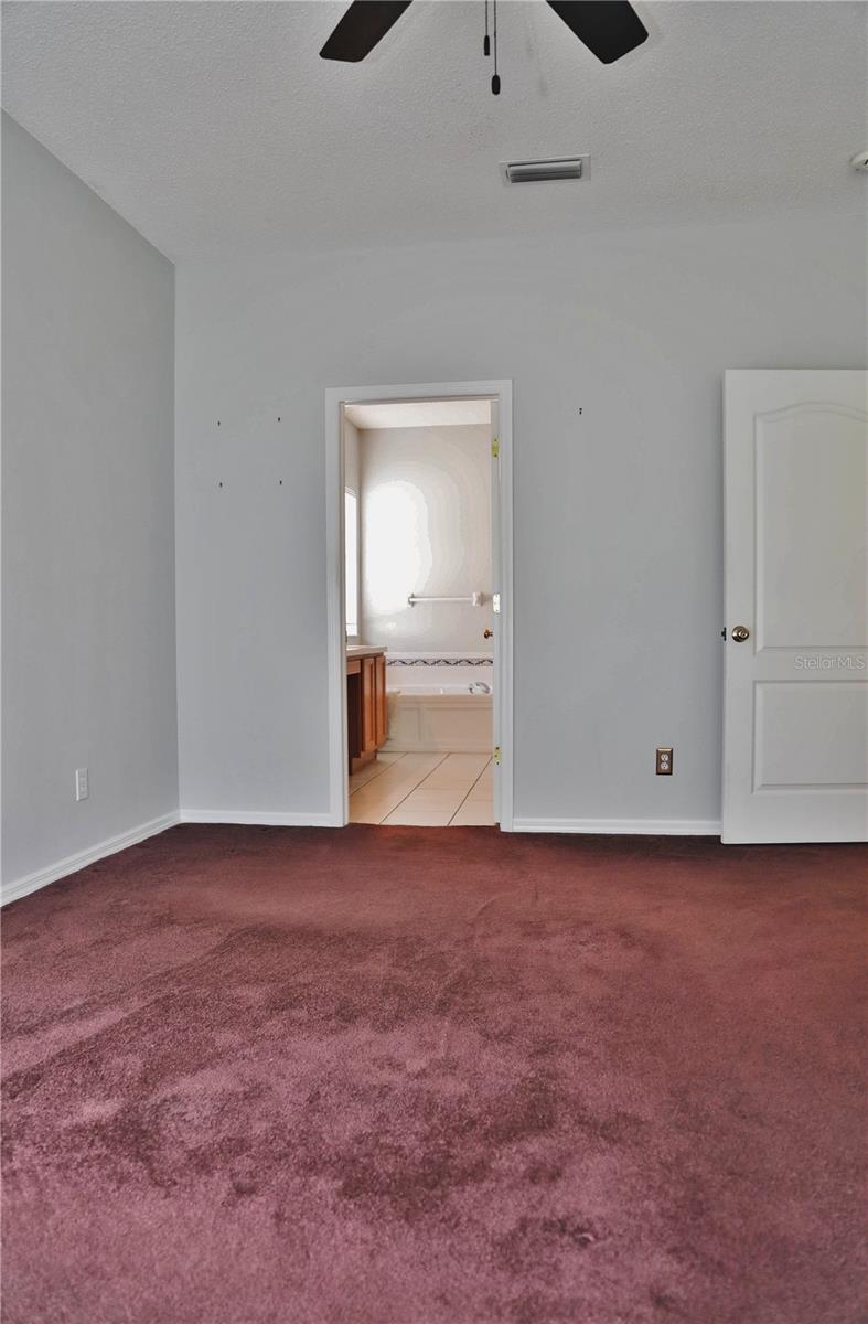 Listing photo id 8 for 10224 Grant Creek Drive