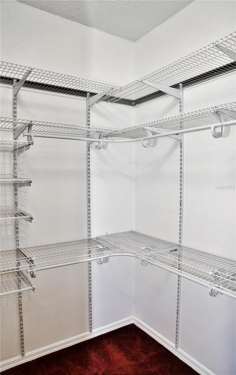 Listing photo id 11 for 10224 Grant Creek Drive