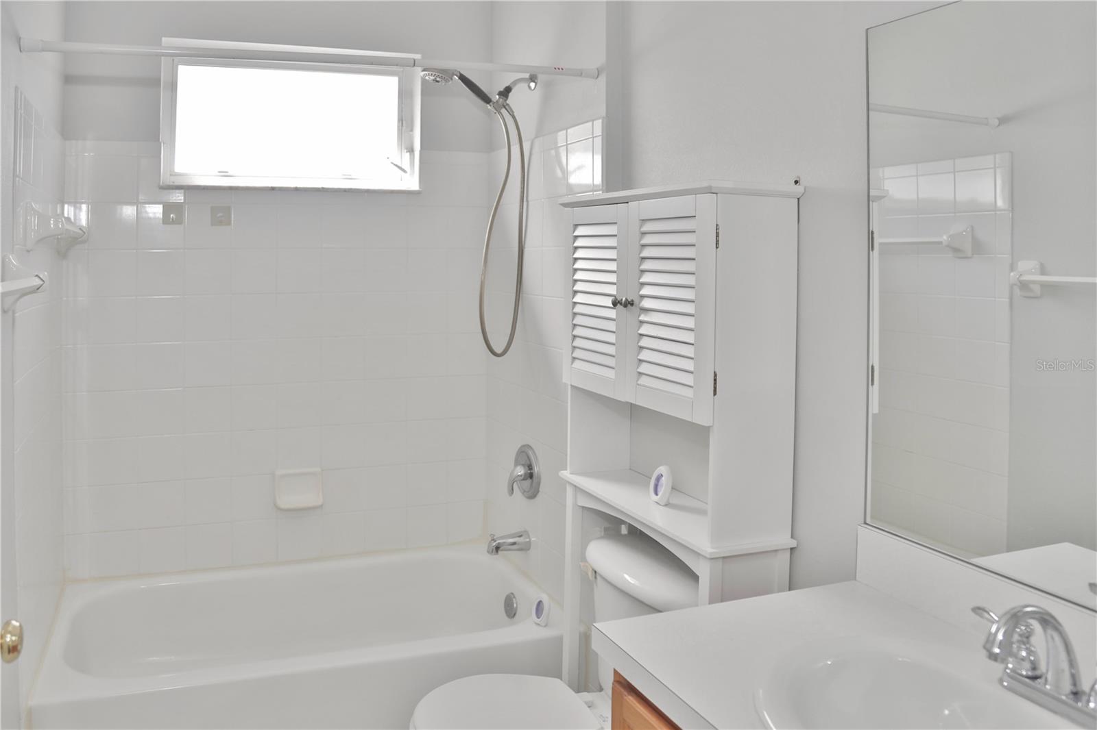 Listing photo id 14 for 10224 Grant Creek Drive