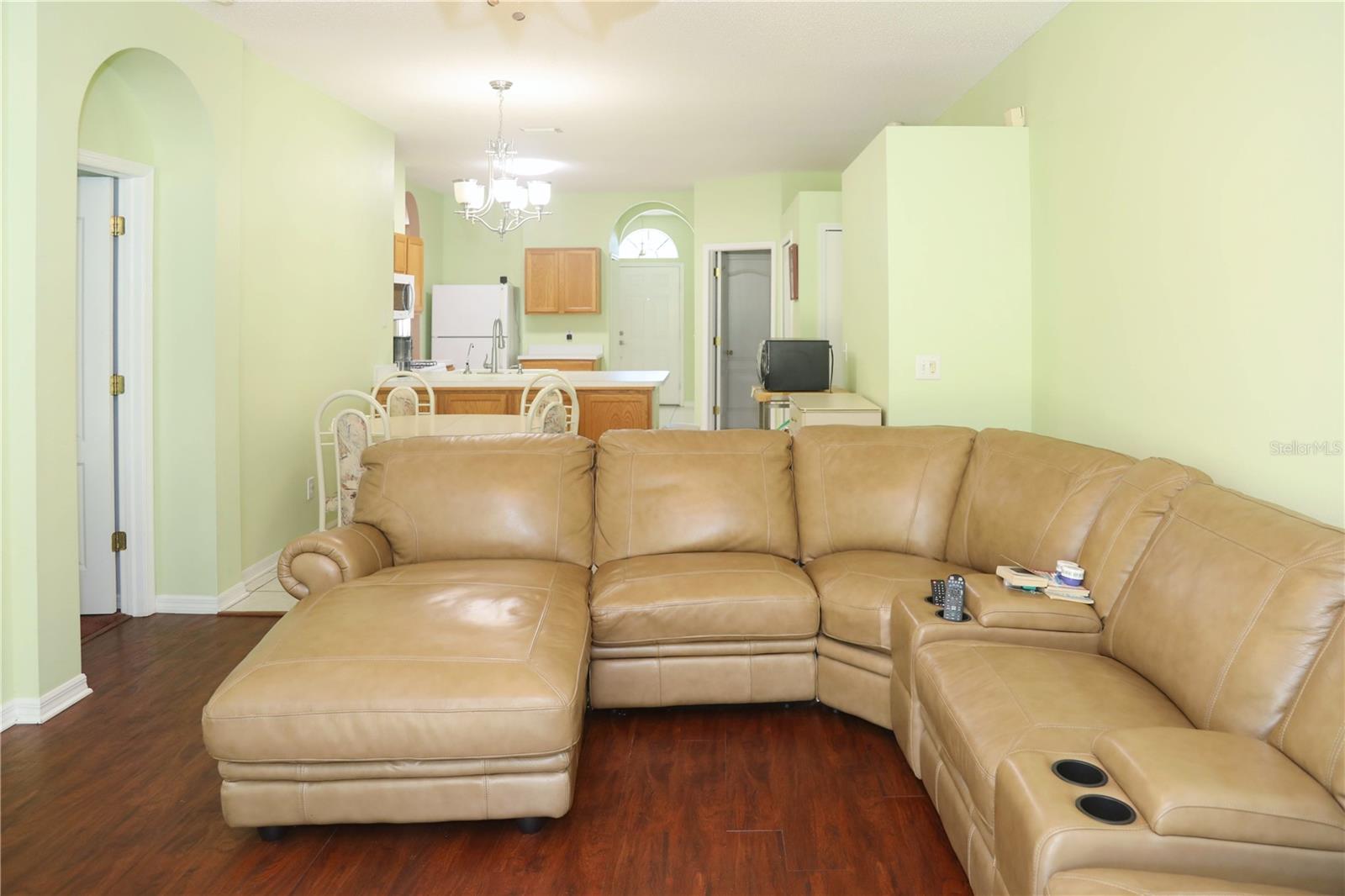 Listing photo id 4 for 10224 Grant Creek Drive