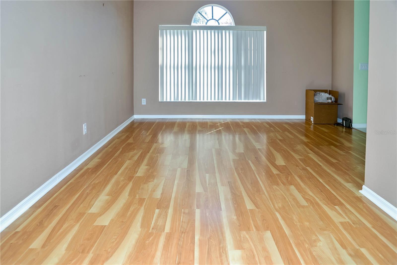 Listing photo id 6 for 10224 Grant Creek Drive