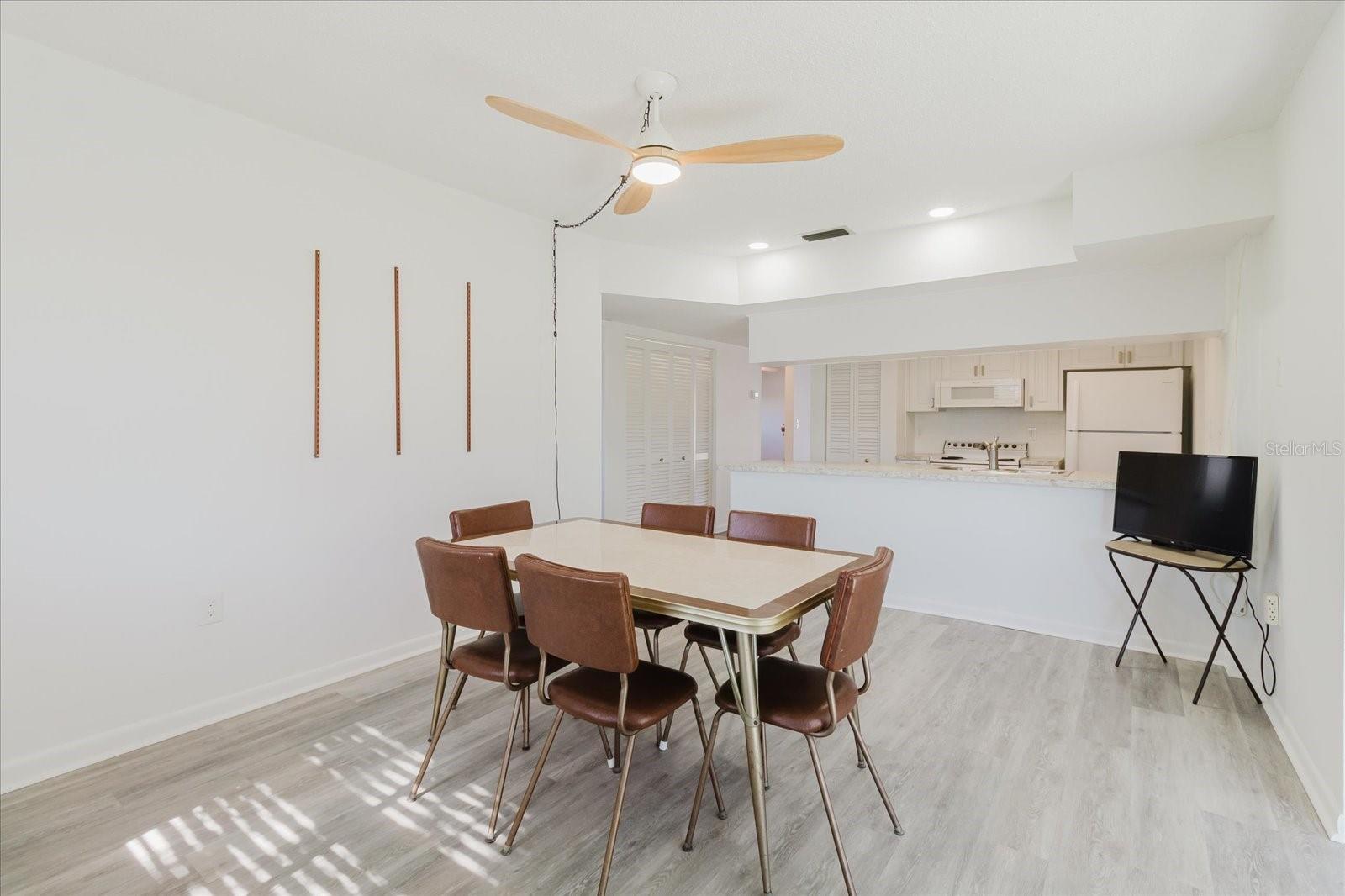 Image 10 of 70 For 5396 Acacia Trail N