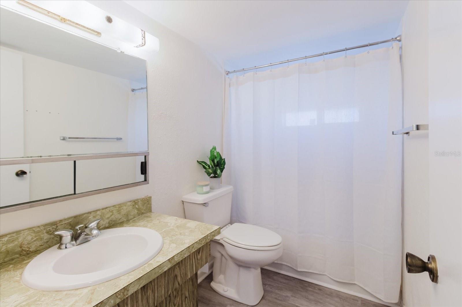 Image 18 of 70 For 5396 Acacia Trail N