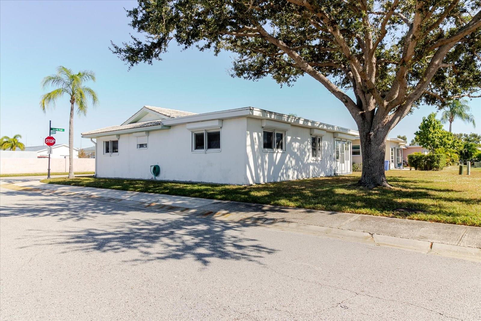 Image 26 of 70 For 5396 Acacia Trail N