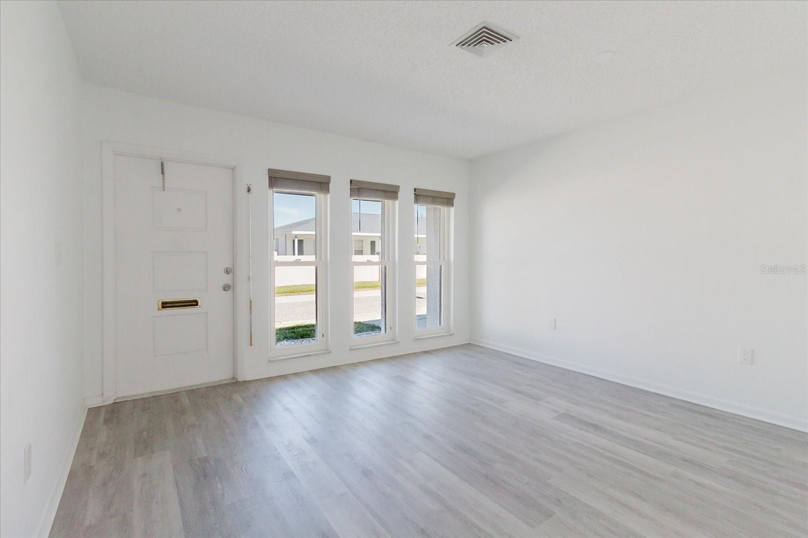 Image 35 of 70 For 5396 Acacia Trail N