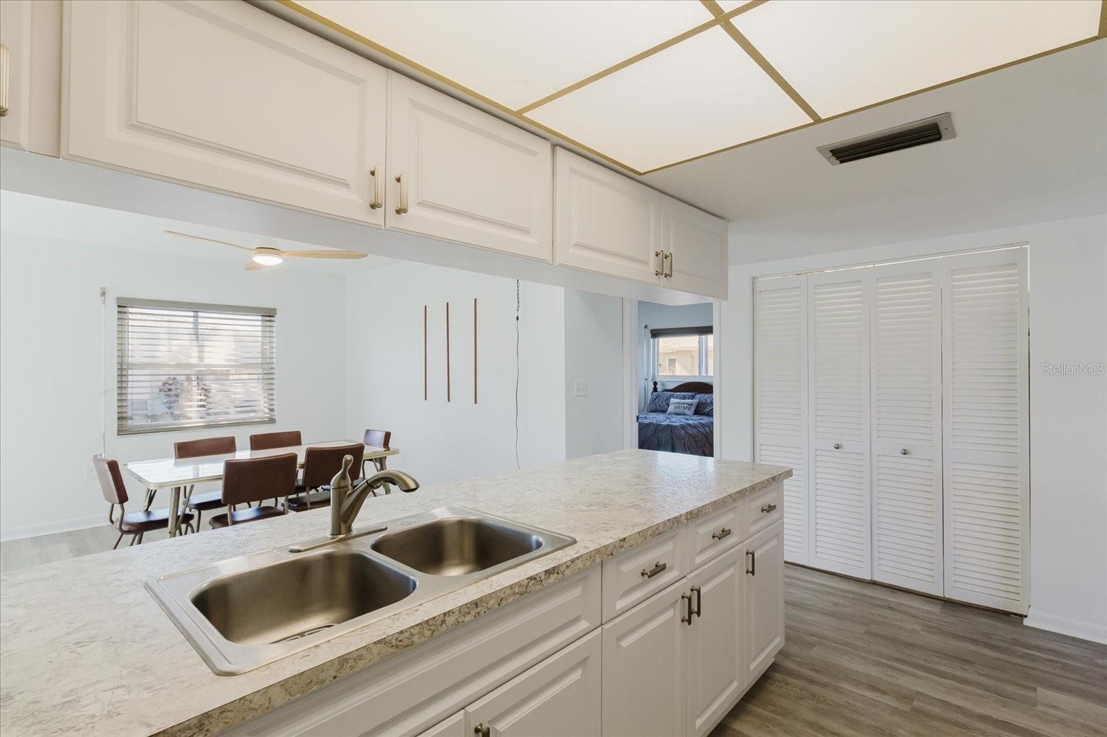 Image 7 of 70 For 5396 Acacia Trail N