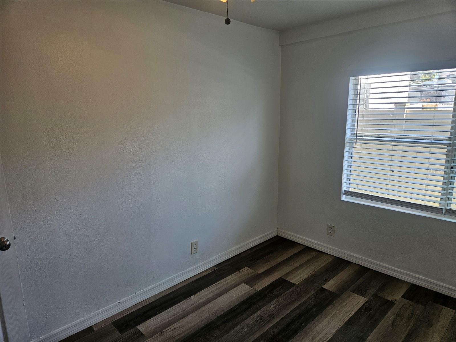 Image 9 of 26 For 3450 17th Avenue S