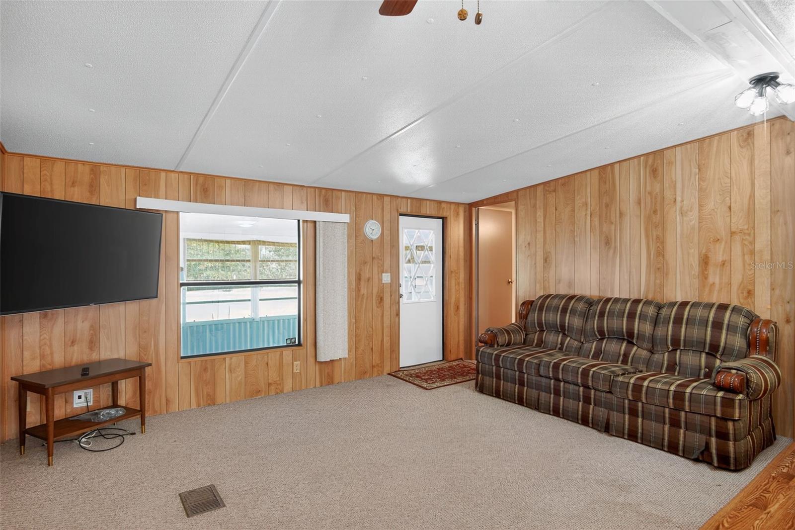 Image 6 of 17 For 17536 Brinkerhoff Lane