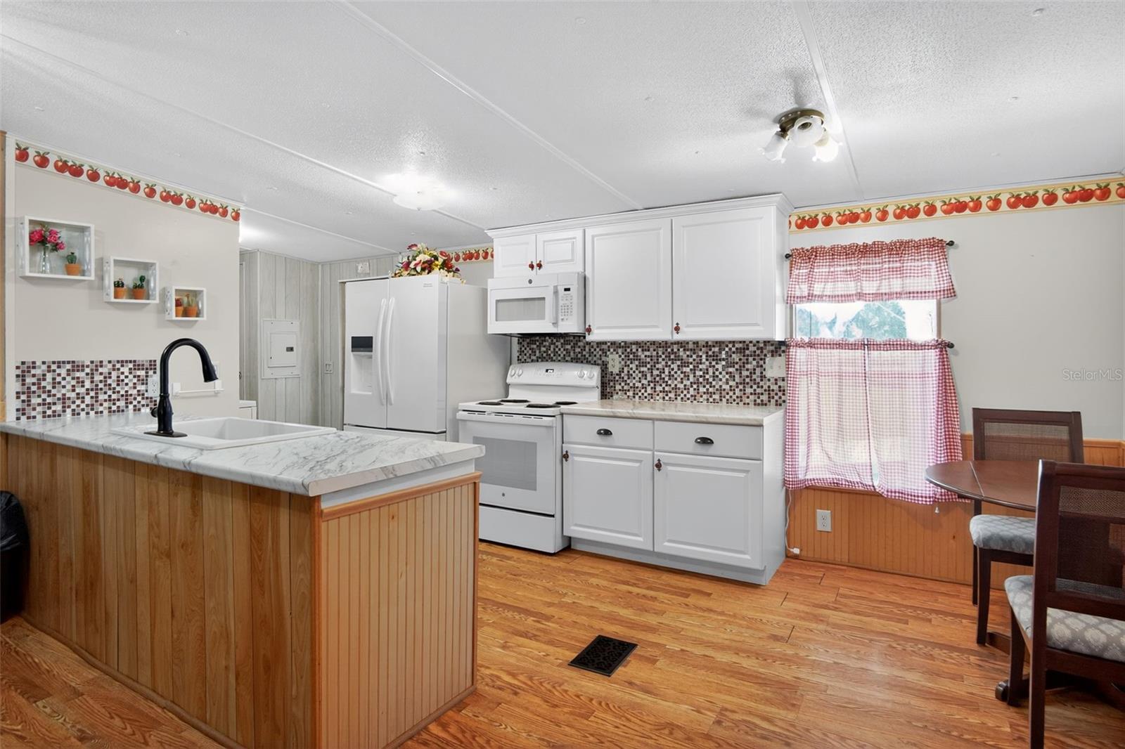 Image 8 of 17 For 17536 Brinkerhoff Lane