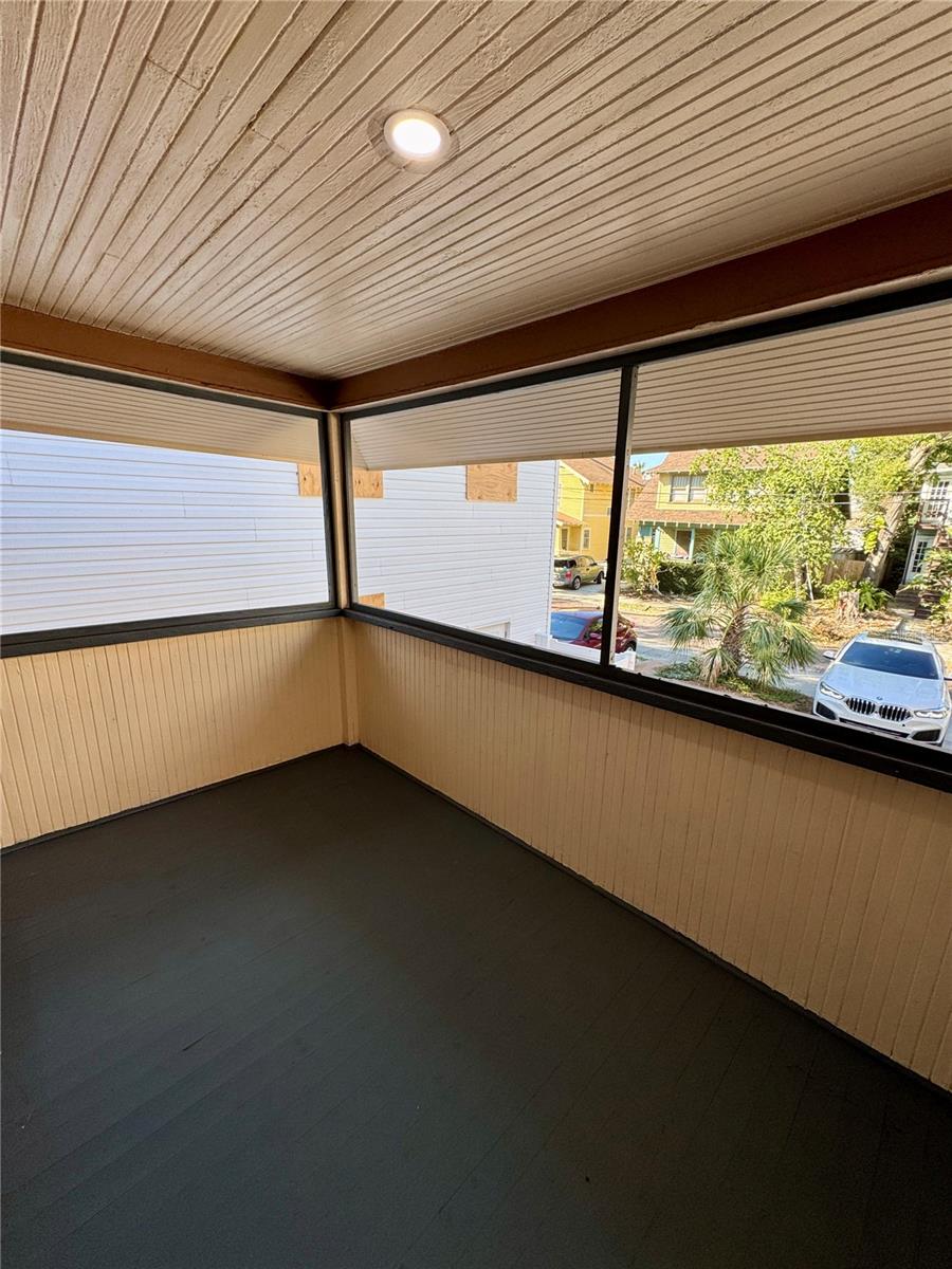 Image 6 of 6 For 622 Earle Avenue N