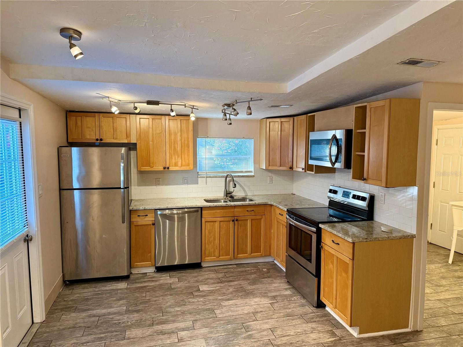 Image 2 of 16 For 7601 32nd Avenue N