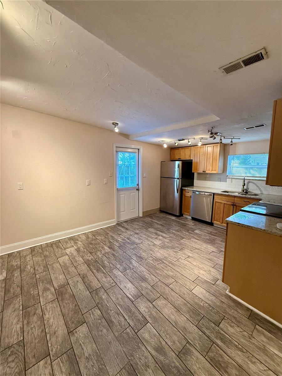 Image 3 of 16 For 7601 32nd Avenue N