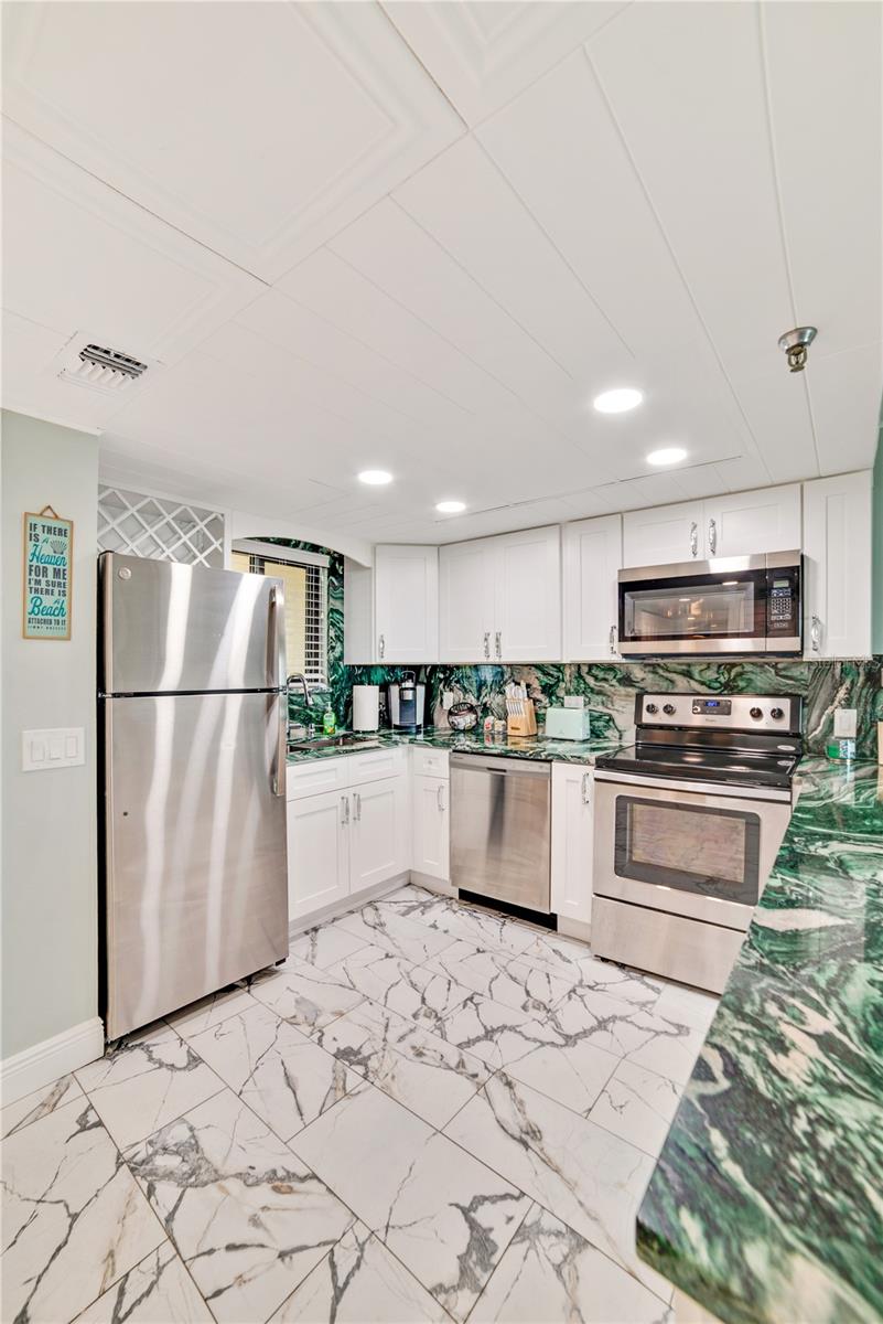 Image 4 of 44 For 5915 Sea Ranch Drive 314