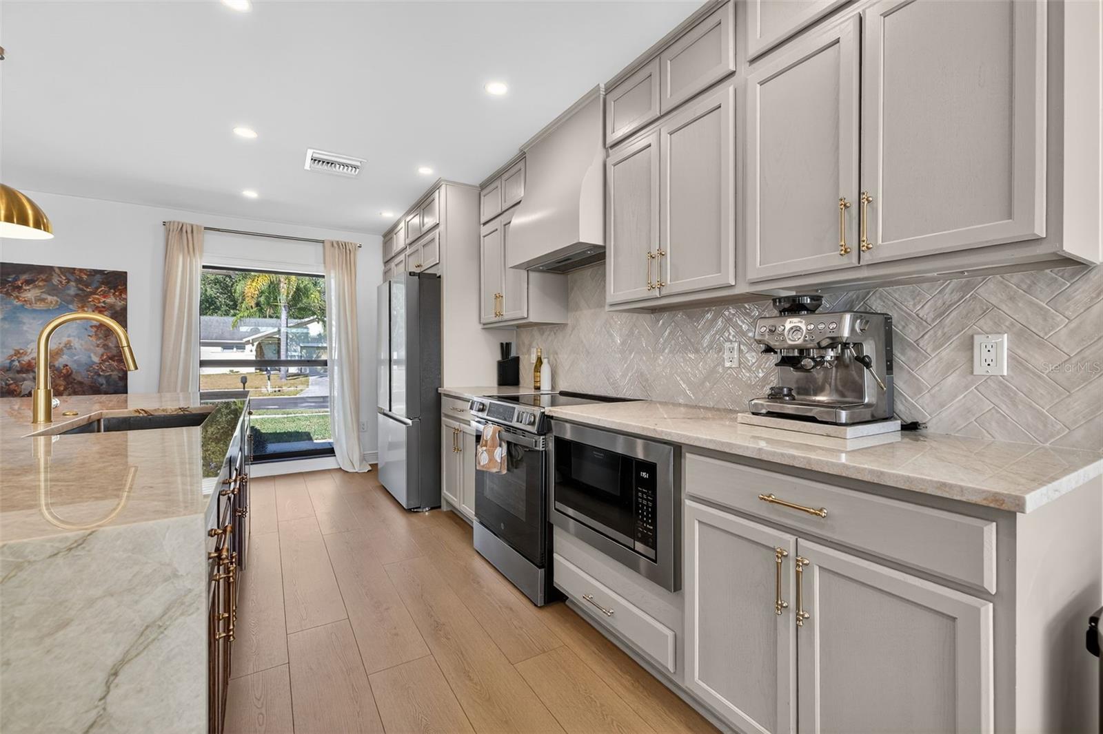 Image 18 of 44 For 13933 Cherry Creek Drive