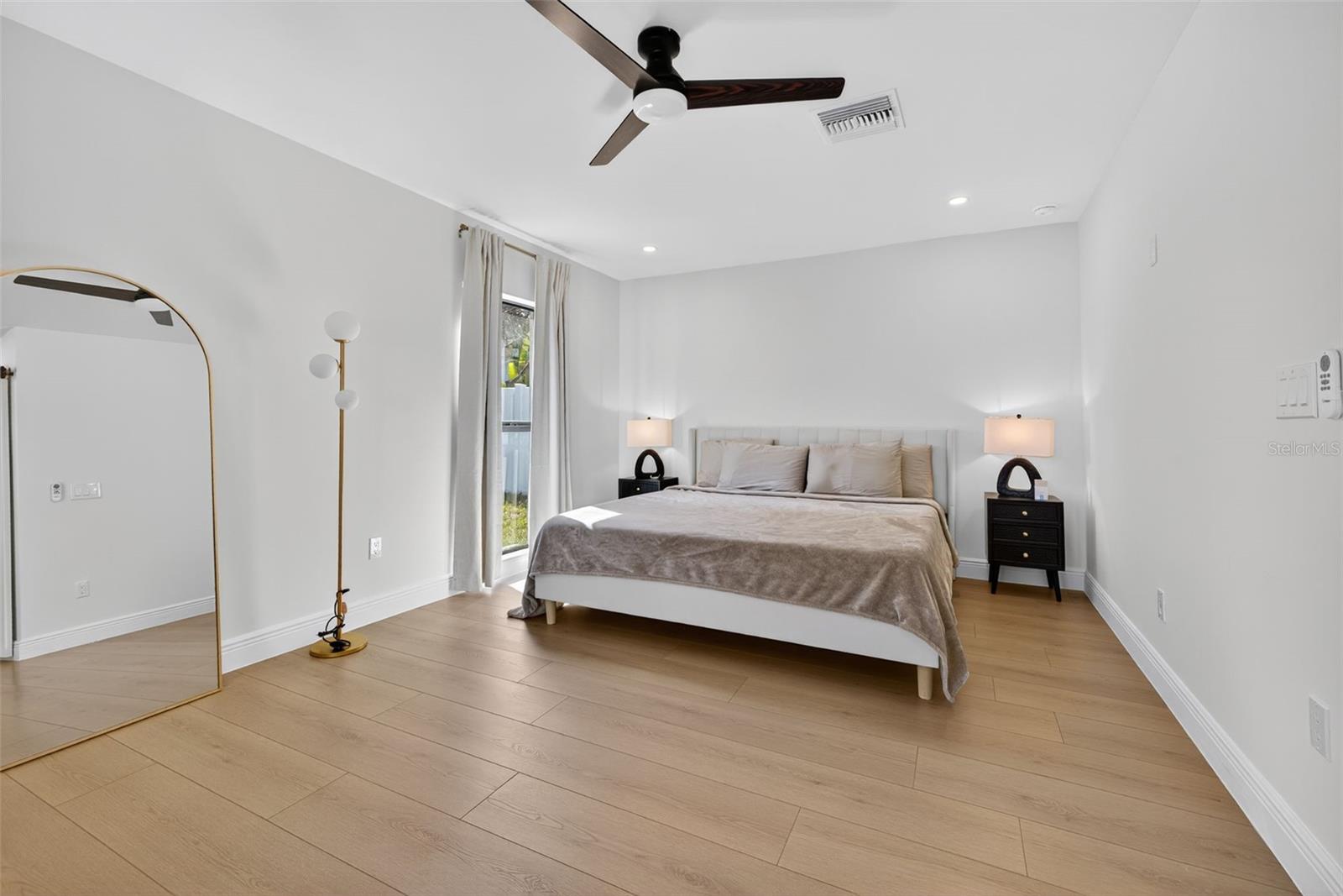 Image 25 of 44 For 13933 Cherry Creek Drive